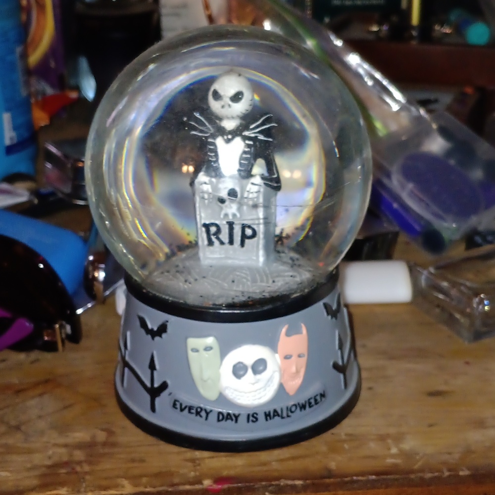 Jack skellington snow globe nightmare before christmas